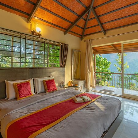 Q Swarga Retreat Hotel Attigundi Kültér fotó