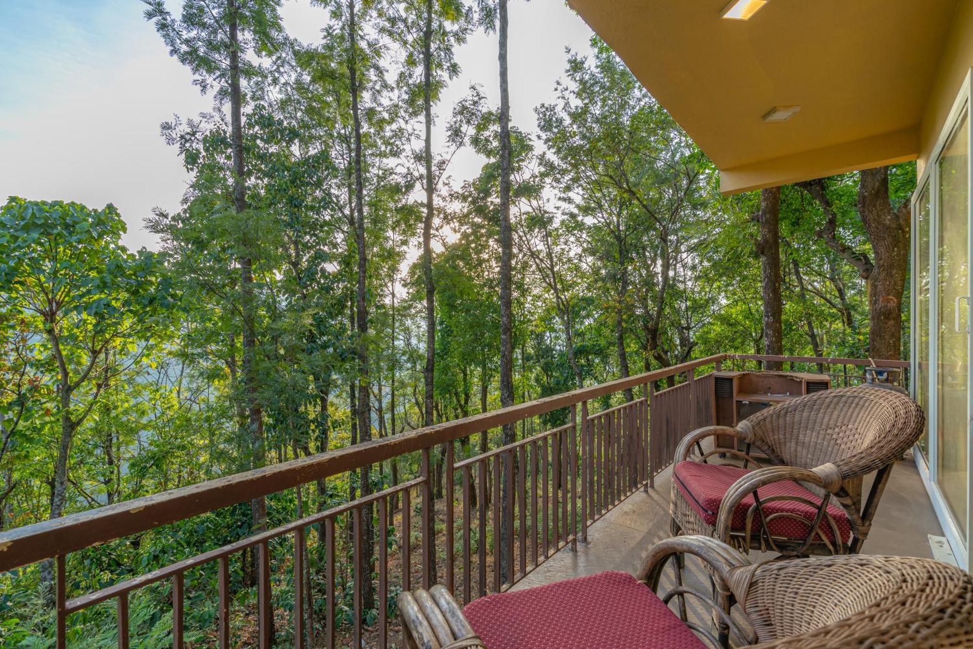 Q Swarga Retreat Hotel Attigundi Kültér fotó