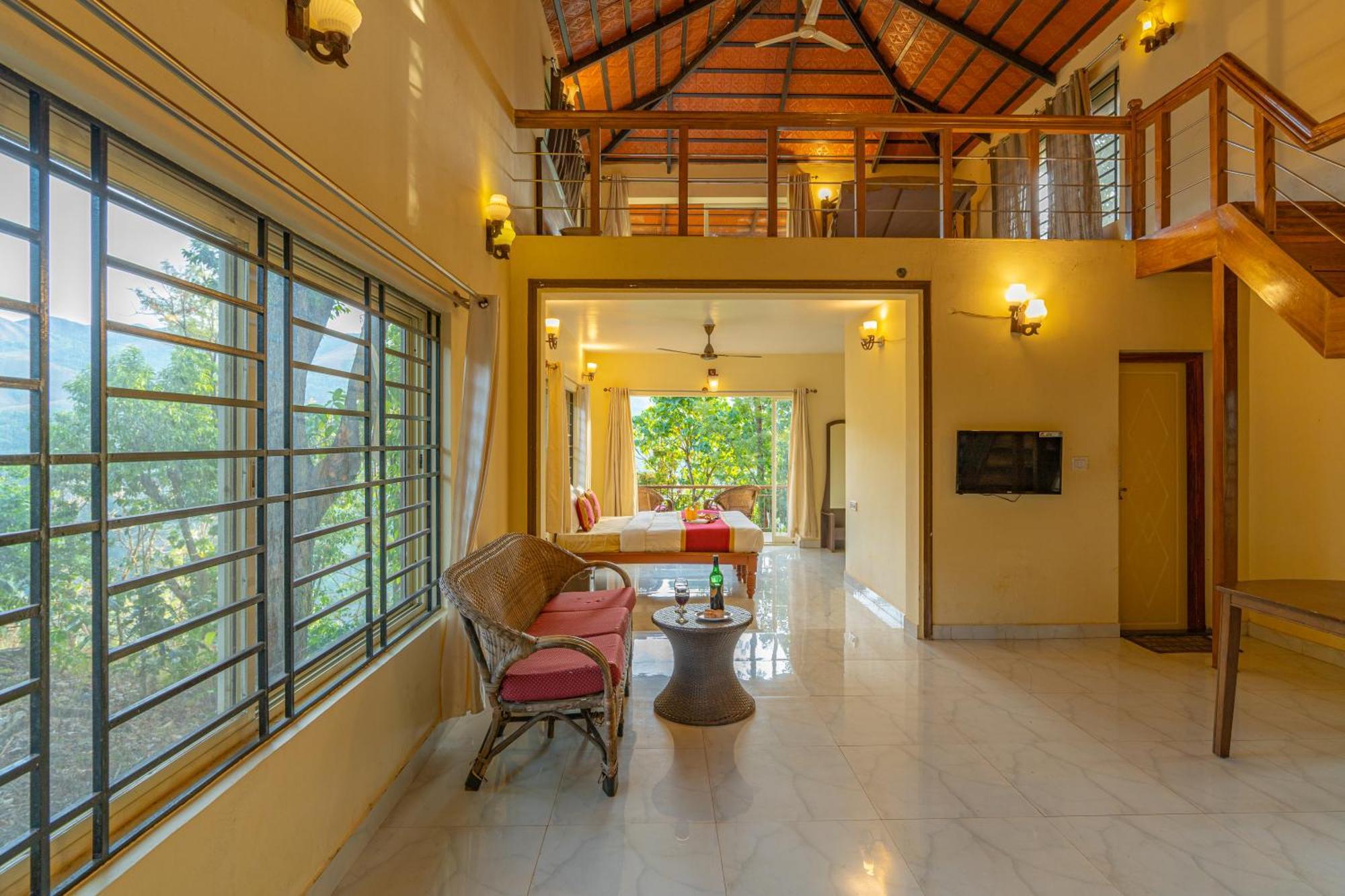 Q Swarga Retreat Hotel Attigundi Kültér fotó