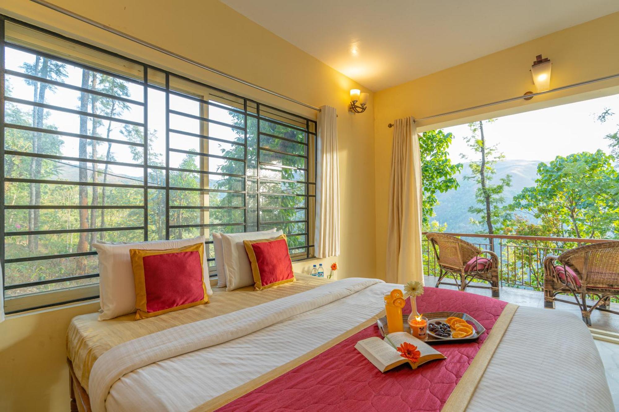 Q Swarga Retreat Hotel Attigundi Kültér fotó