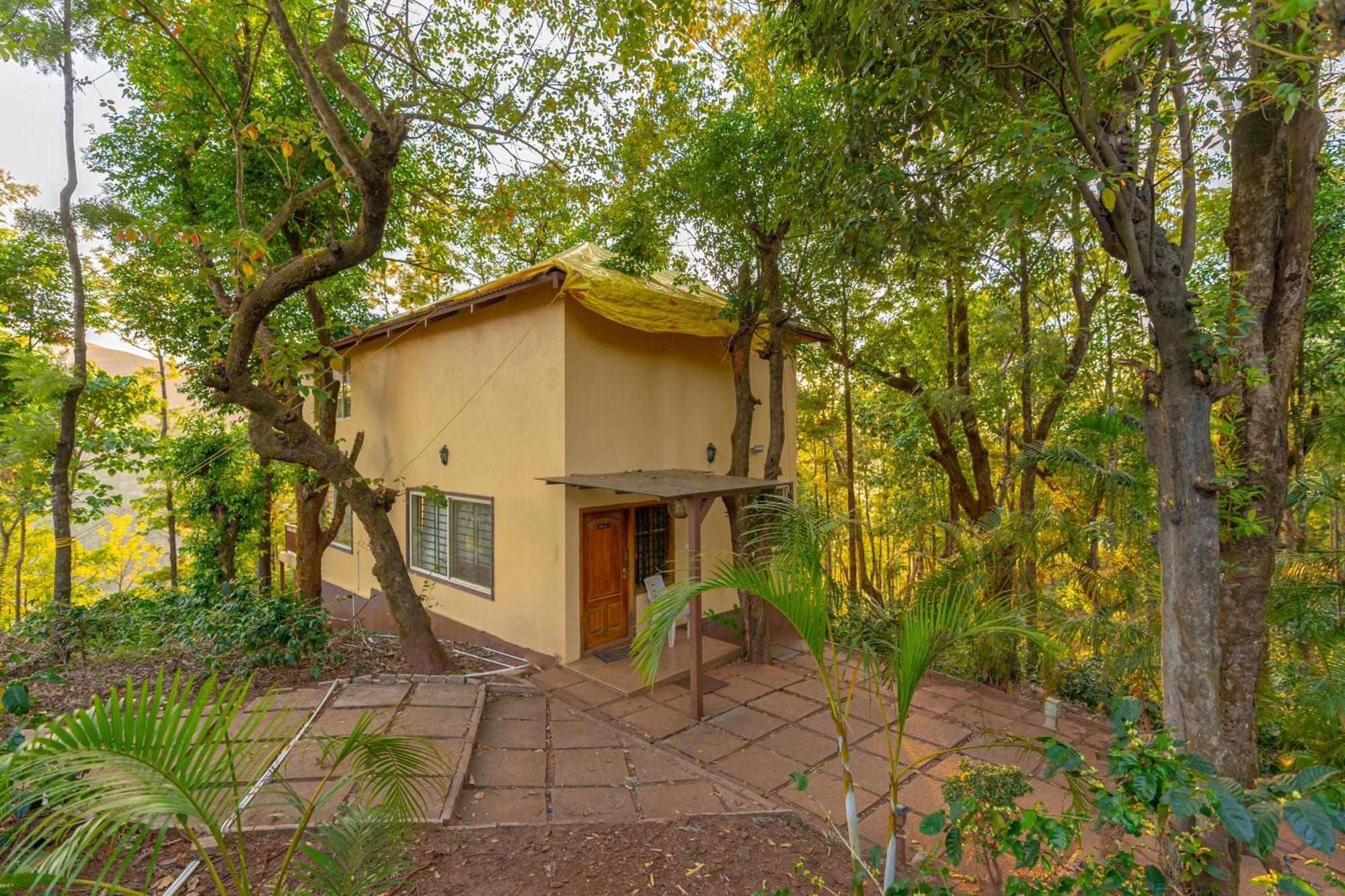 Q Swarga Retreat Hotel Attigundi Kültér fotó